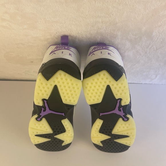 Jordan MVP (GS)|size 6.5y| unisex shoes - Picture 9 of 10